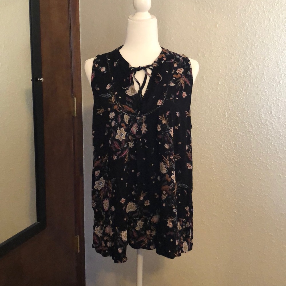 Maurices sleeveless shirt size XL